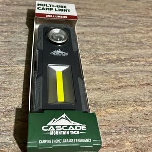 NIB Multi use Camp light by Cascade Mountain tech